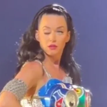 Qué le pasa a Katy Perry en el ojo