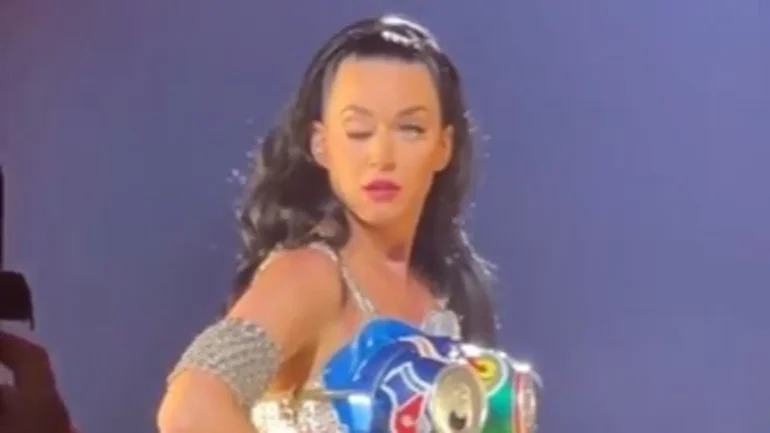 Qué le pasa a katy perry en el ojo