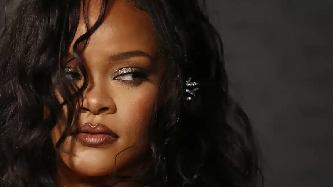 Rihanna regresa a la música