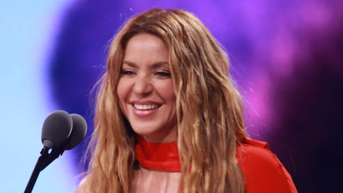 Ano historico shakira nominada cuatro mtv vmas primera latina que gana video vanguard award 97