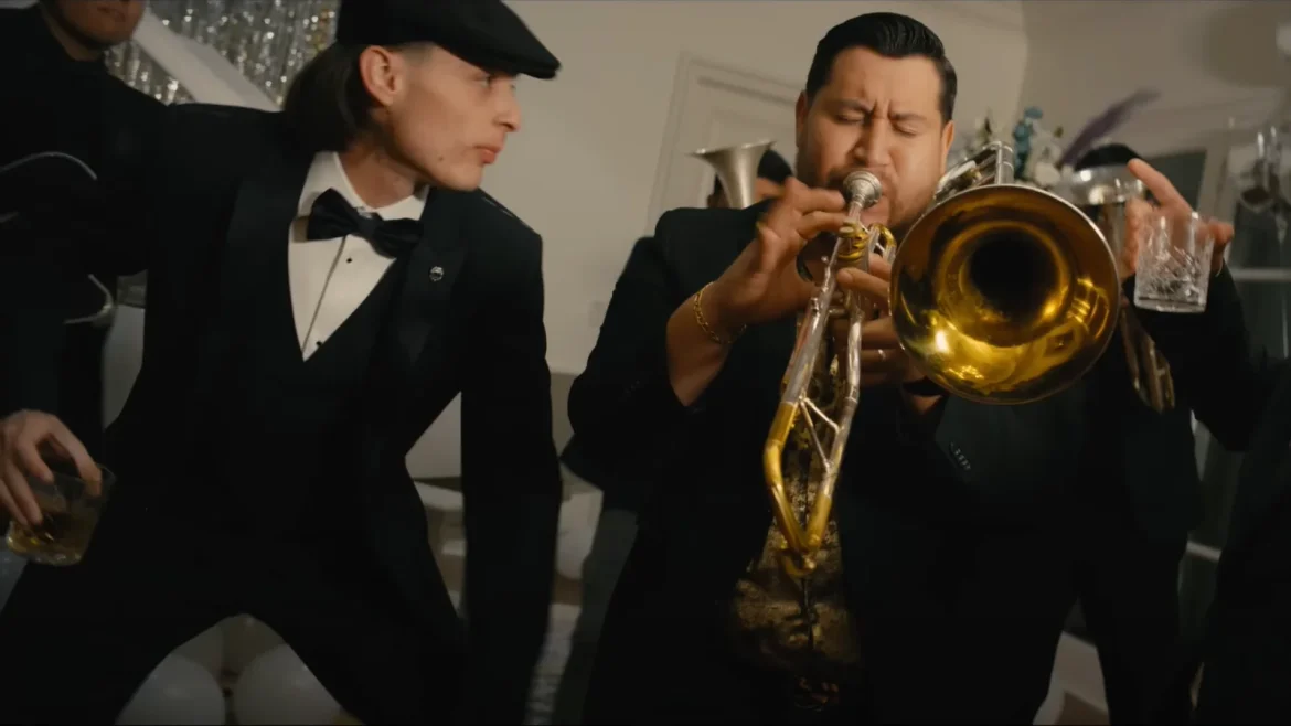 Imagen videoclip ella baila sola peso pluma eslabon armado 97