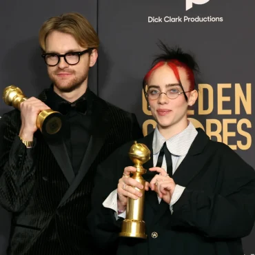 Billie eilish hermano finneas globos oro 2024 97