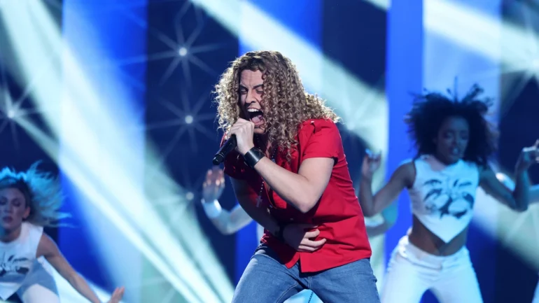 Así ha sido la actuación de mikel herzog jr en 'tu cara me suena' imitando a david bisbal