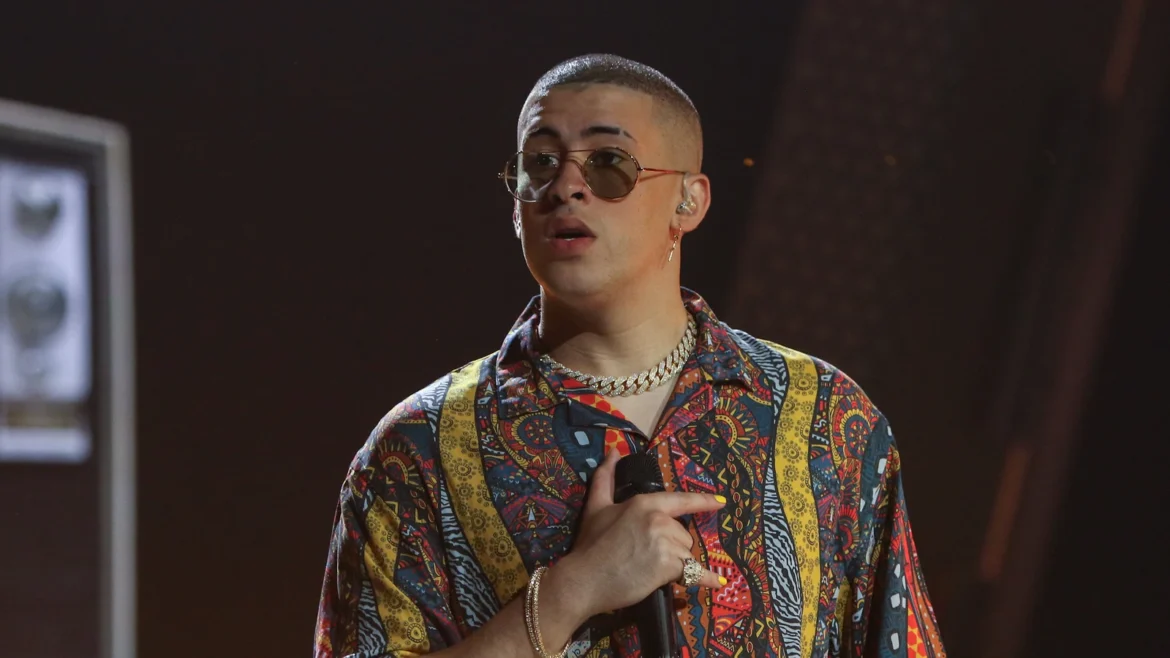 Así fue la primera presentación de bad bunny en españa por solo 20 euros: los vídeos de su show en la sala moon de valencia.