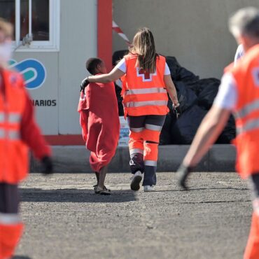 Canarias llega a un acuerdo con el gobierno central para la atención de menores solicitantes de asilo