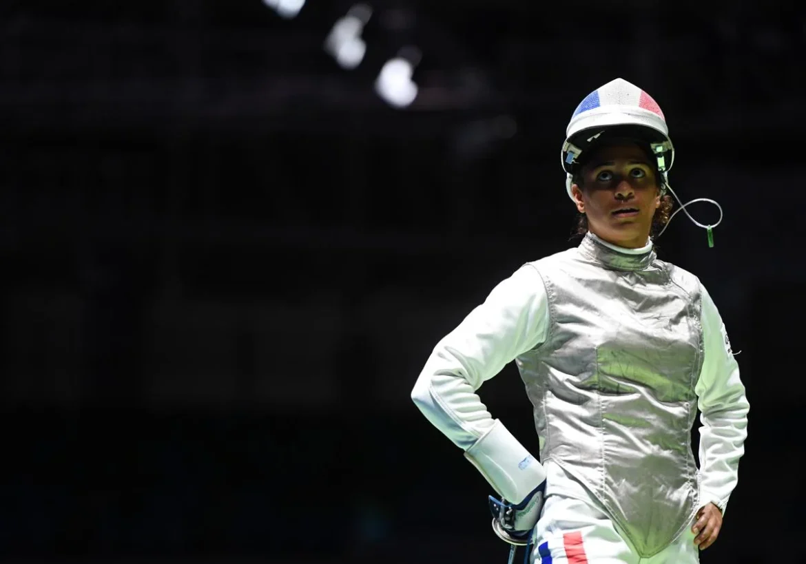 «exoneran a una atleta olímpica tras dar positivo por dopaje; atribuyen el resultado a besos con su pareja»