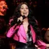 Cher deslumbra en roma y confirma que sigue siendo una leyenda del pop internacional.
