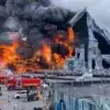 Un devastador fuego consume el escenario principal del tomorrowland 2025.