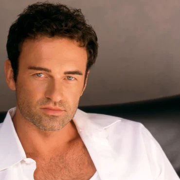 Julian mcmahon