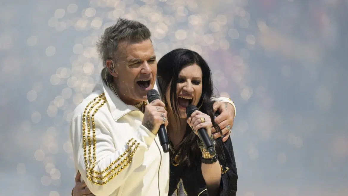La emocionante actuación de robbie williams y laura pausini con ‘desire’ en la clausura del mundial de clubes 2025.