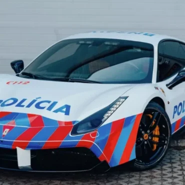 Policía