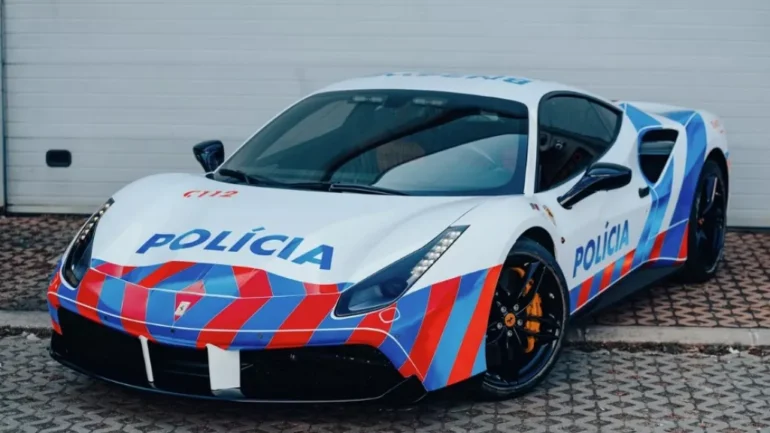 Policía