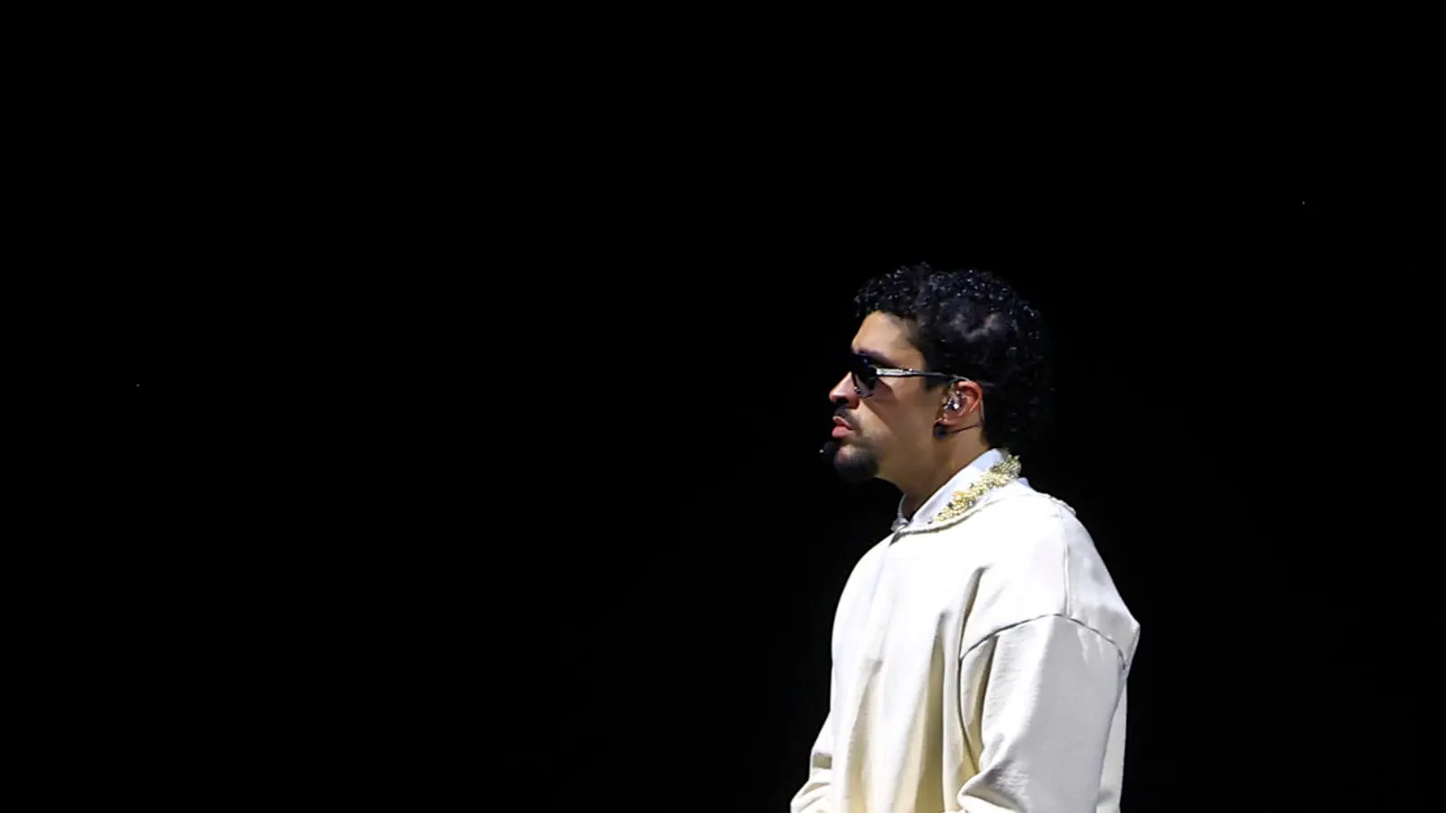Bad bunny se despide emocionado de su residencia en puerto rico: “todo esto superó mi propio sueño” 1 Bad bunny