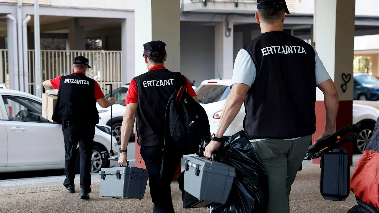 La ertzaintza investiga como violencia machista el homicidio de una mujer en zarautz (guipúzcoa) 1 Ertzaintza