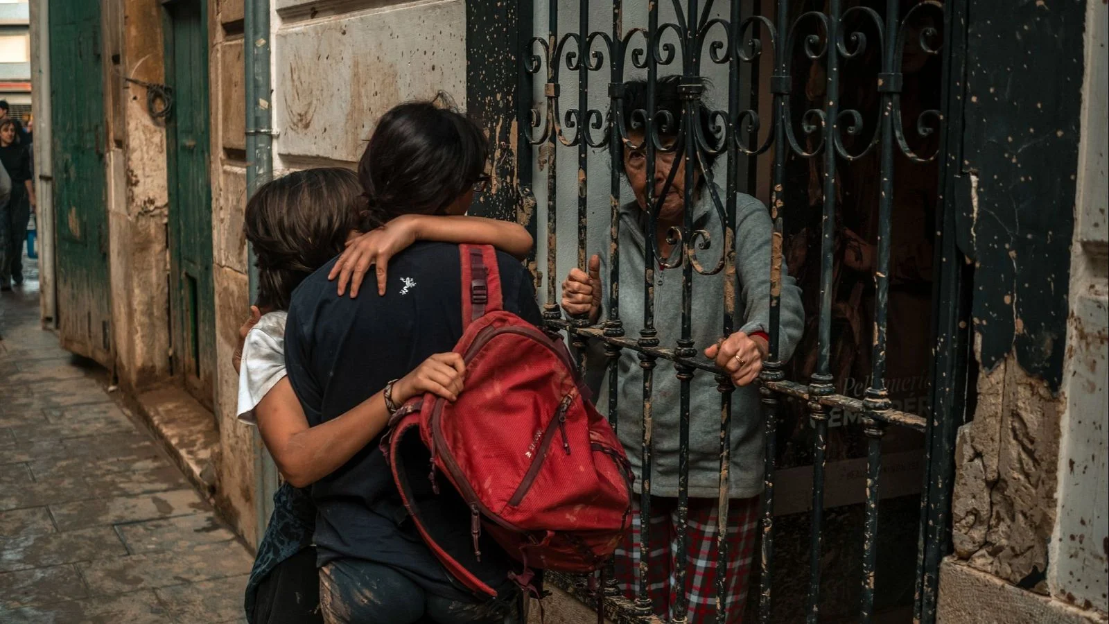 Más del 30% de los niños afectados por la dana en valencia aún siente miedo a la lluvia y las tormentas, según save the children 1 Dana