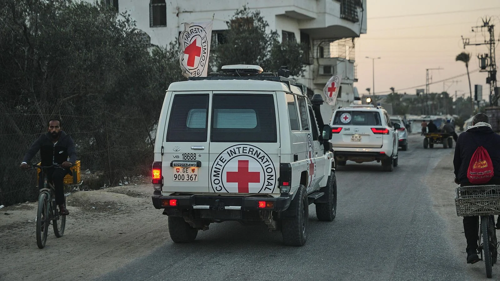 Israel afirma que los restos entregados por hamás no pertenecen a ninguno de los rehenes 1 Hamás