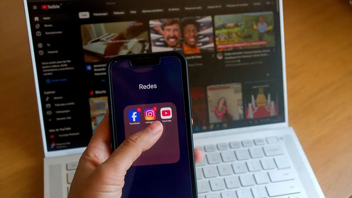 Australia se convierte en el primer país del mundo en prohibir el uso de redes sociales a menores de 16 años 1 Australia
