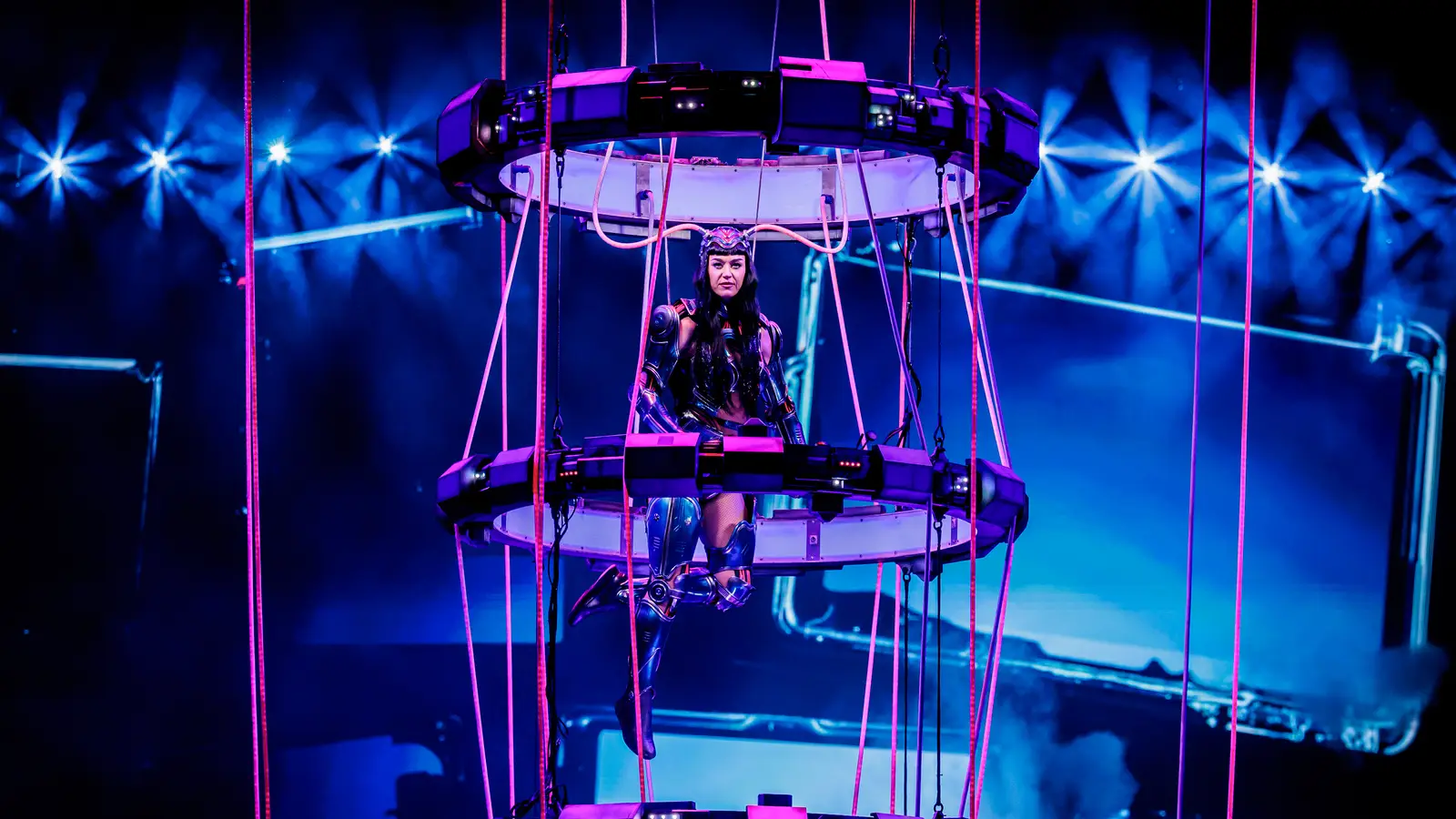 Katy perry cierra su gira 'the lifetimes tour': las imágenes más impactantes de sus conciertos. 4 Katy perry concierto 97 3