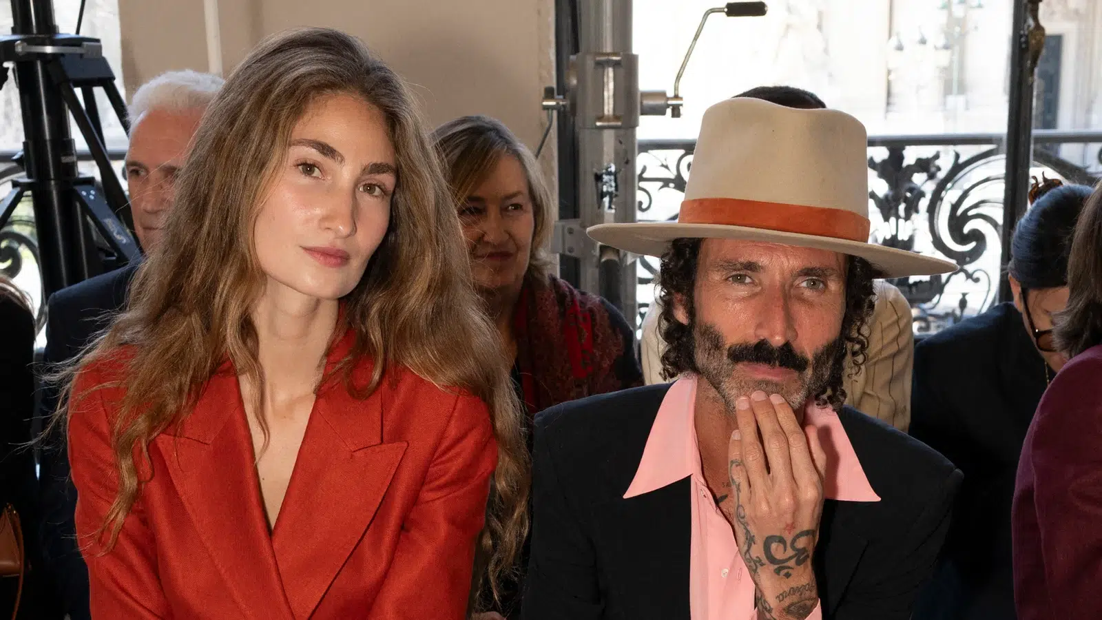 Leiva confirma su relación con almudena cañedo: sus primeras fotos juntos en parís. 1 Leiva