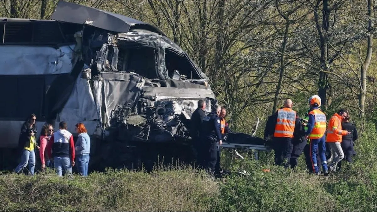 Un fallecido y al menos trece heridos tras el choque de un tren de alta velocidad con un camión en el norte de francia. 1 Francia