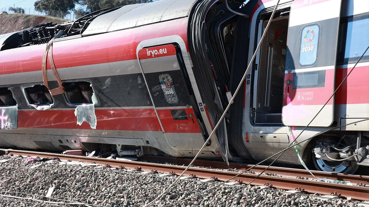 El gobierno impulsará una nueva autoridad independiente para investigar accidentes tras la tragedia de adamuz. 1 Adamuz