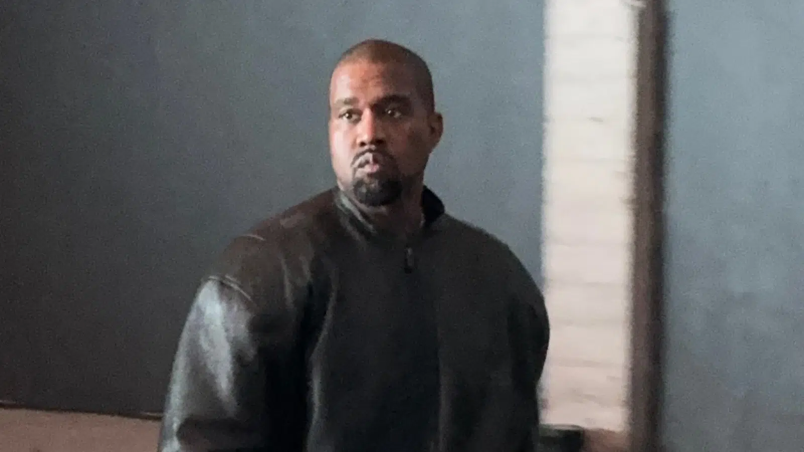 Ye, acusado de dejar inconsciente a un hombre tras propinarle un puñetazo 1 Kanye west angeles 97
