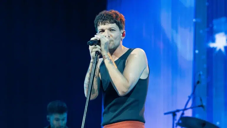 Louis tomlinson