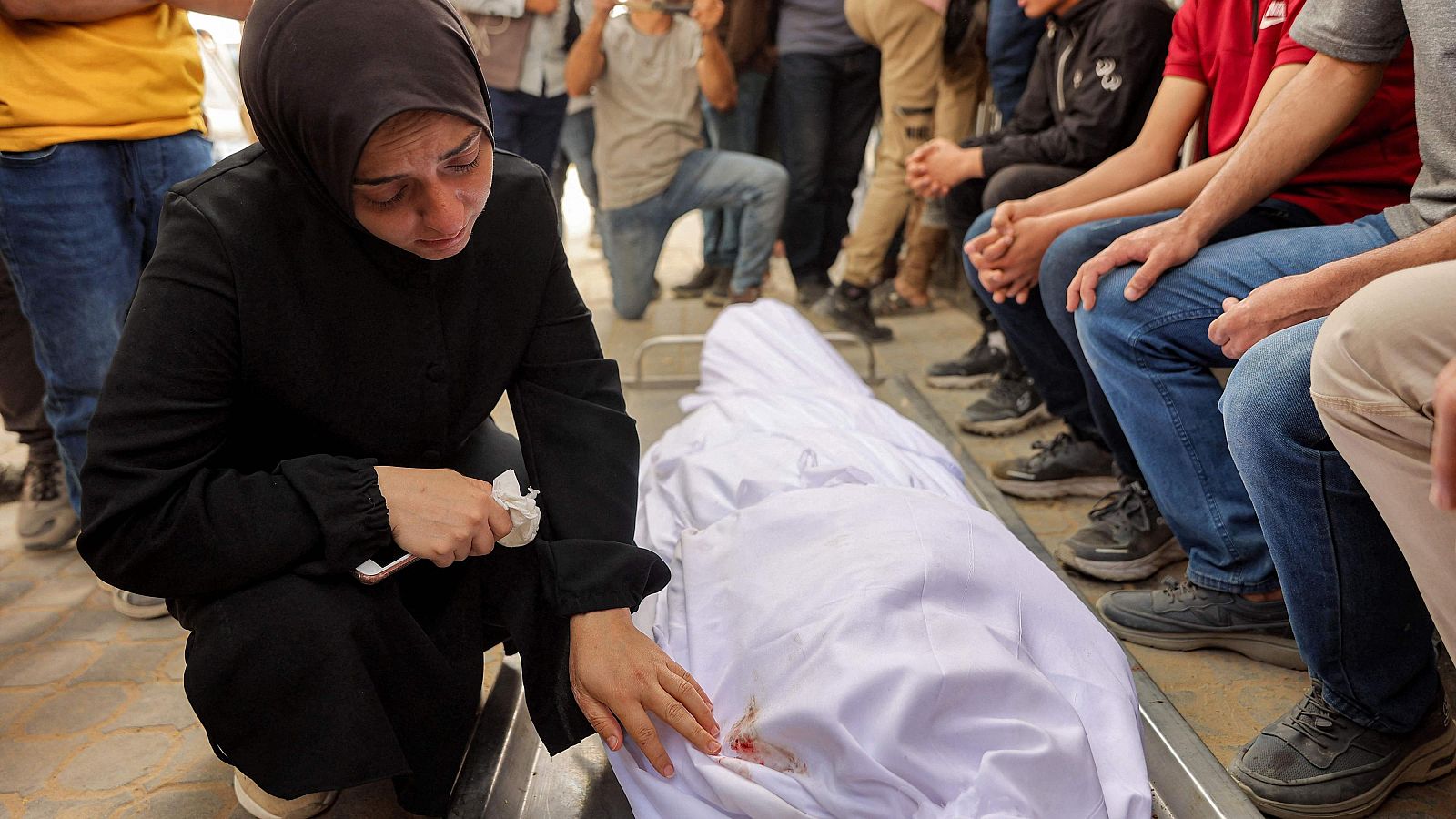 Al menos ocho palestinos mueren en una nueva jornada de ataques israelíes sobre gaza. 1 Ocho