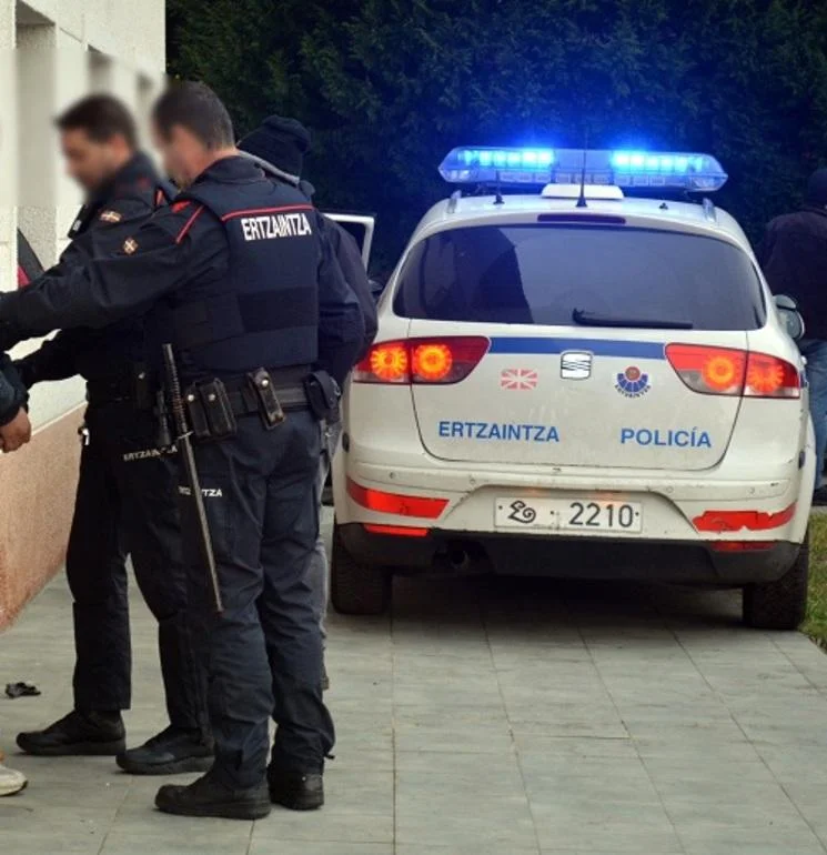 Sorprendente: muerte de agresor en hondarribia tras enfrentamiento con erradicación policial 2 Muerte de agresor en hondarribia