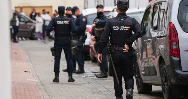 Cae en españa una red exclusiva de pasaportes colombianos para introducir inmigrantes en europa. 2 Cae en españa
