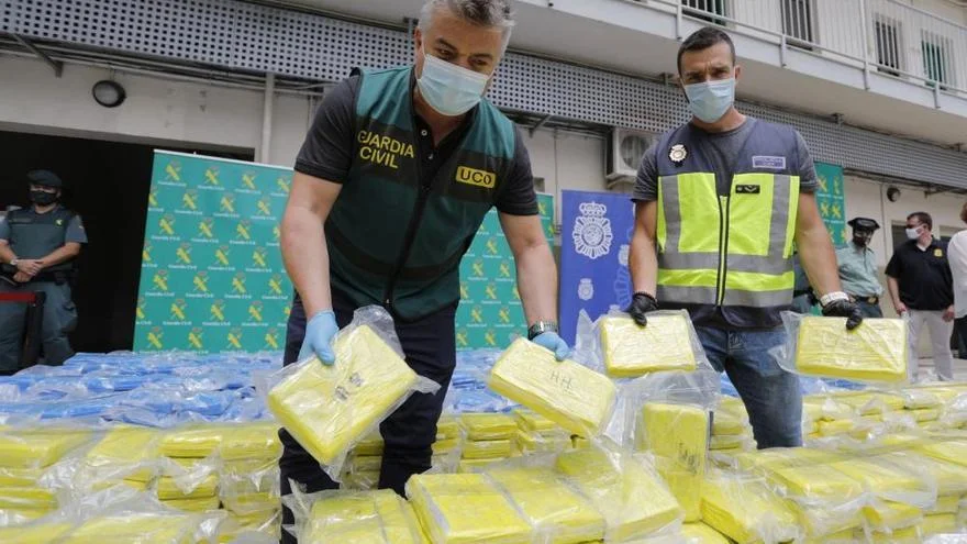 Exclusivo: un detenido tras hallarse en valencia casi una tonelada y media de cocaína en un ferry procedente de ibiza. 3 Detenido tras hallarse en valencia