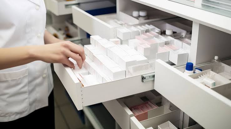Nuevo: sanidad implantará la prescripción diferida de antibióticos para reducir su uso innecesario. 1 Sanidad implantará la prescripción diferida