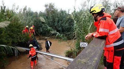 Sorprendente: ascienden a 3 los muertos tras el temporal en cataluña mientras se busca a dos desaparecidos. 2 Ascienden a 3 los muertos tras el temporal