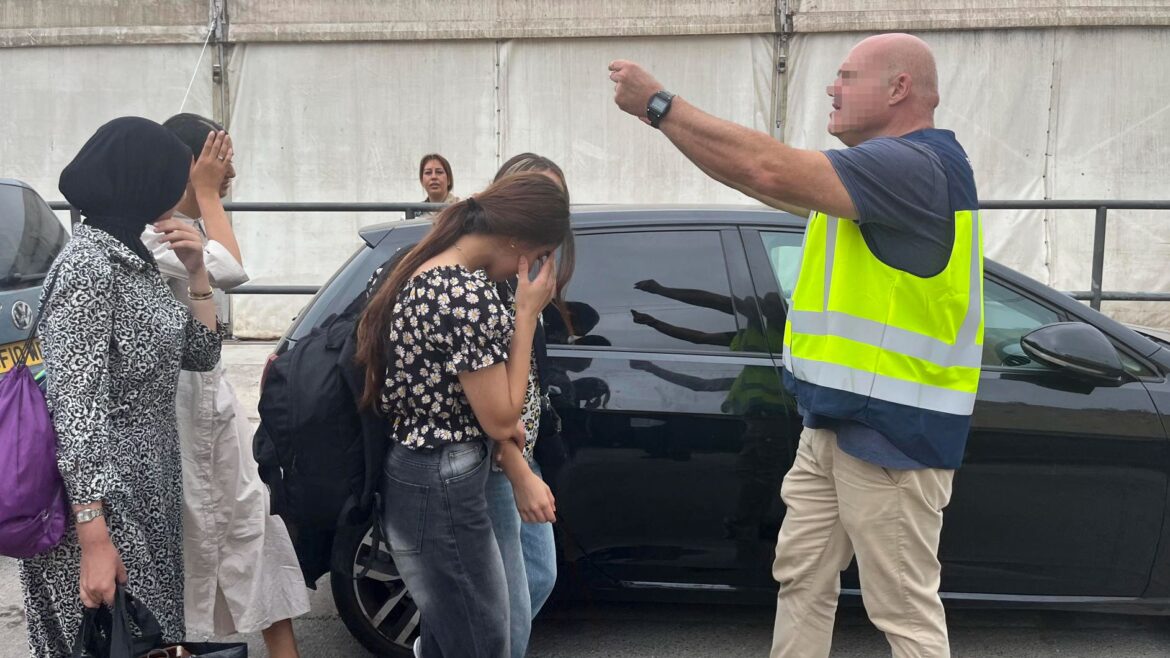 10 adolescentes detenidas por agredir