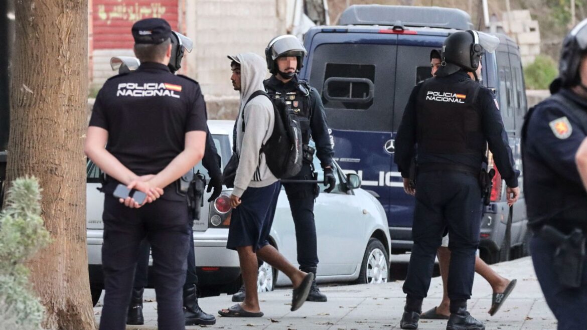 La policía nacional detiene en ceuta